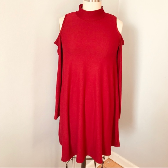 Planet Gold Dresses & Skirts - Planet Gold Cold Shoulder Trapeze Dress